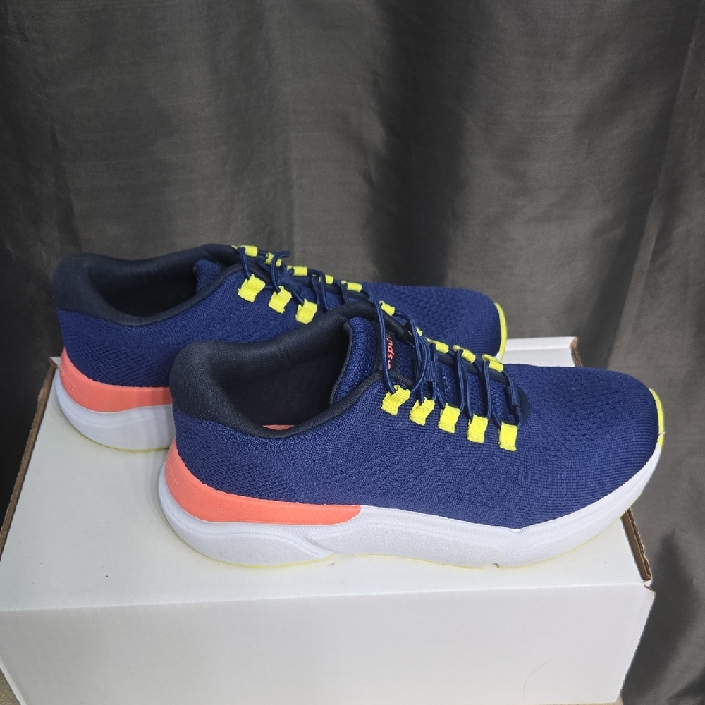 WIDE Easy Spirit Blue Sneakers